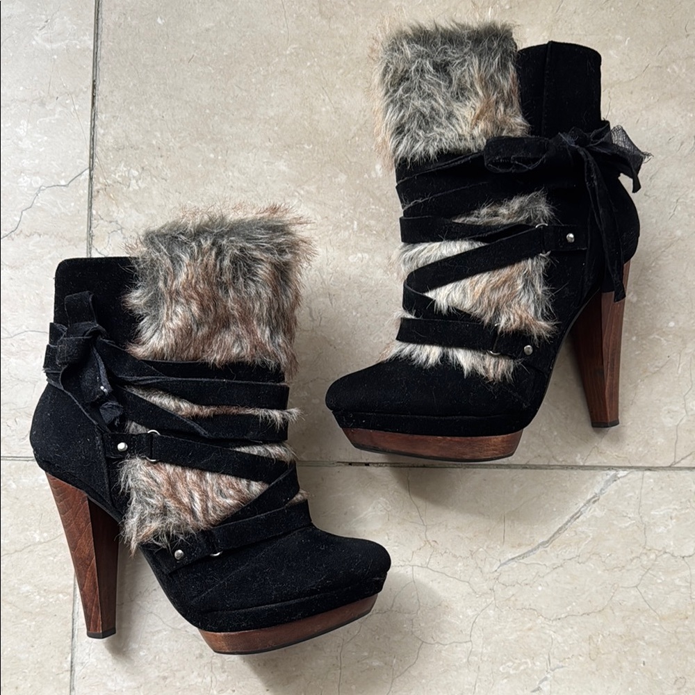 Stylish Black and Brown Fur-Trimmed Women's Boots